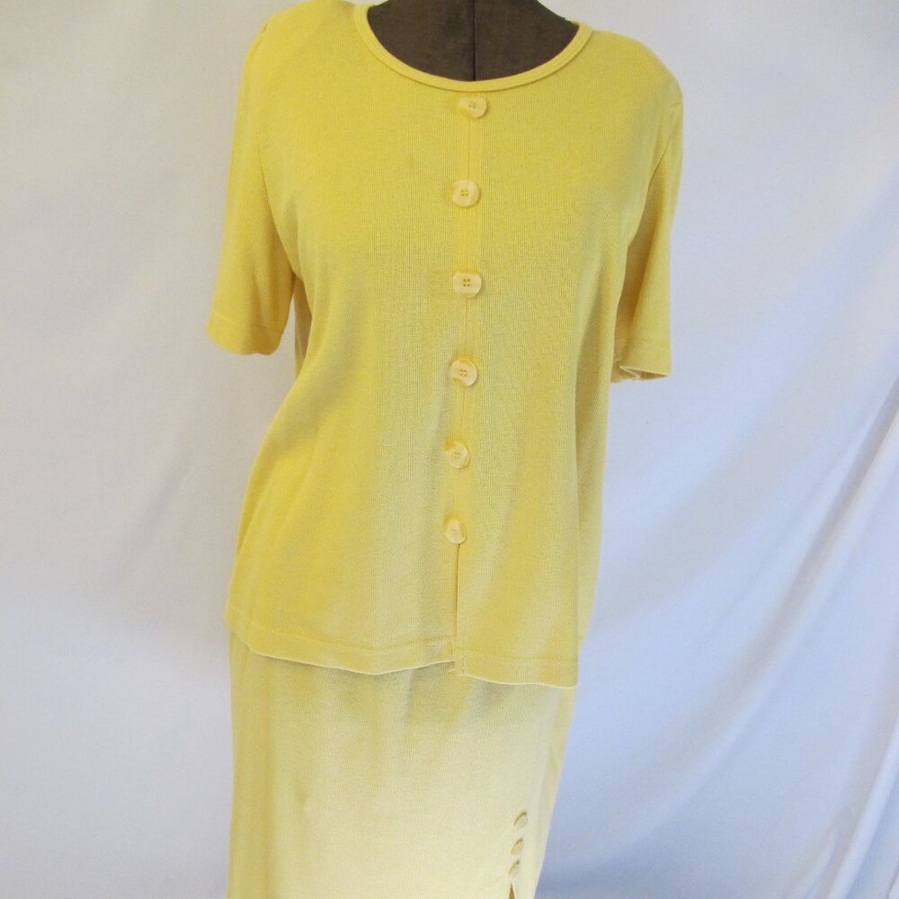 Kates by Sheile yellow knit 2-piece skirt and top  XL